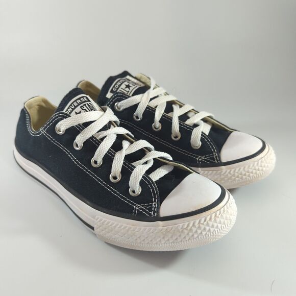 Converse Chuck Taylor All Star Low Youth's Sneakers Size 2 Black - Picture 1 of 8
